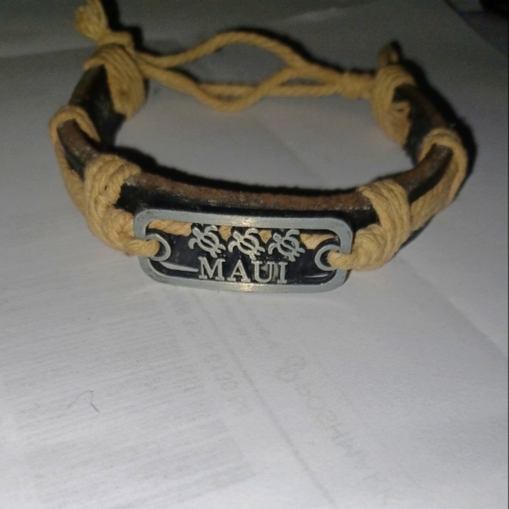 Specialty made Maui bracelet with leather and hemp